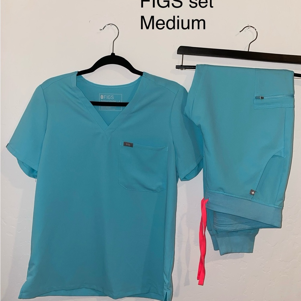 Figs Blue Short Sleeve Tee